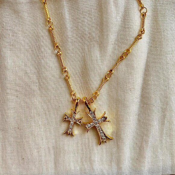 Vintage Y2K Style Double Cross Gold Necklace - Picture 2 of 7